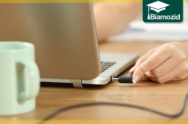 لپ تاپ به برق باشد یا نه؟ آیا این کار به باتری صدمه میزند؟ لپ تاپ به برق باشد
